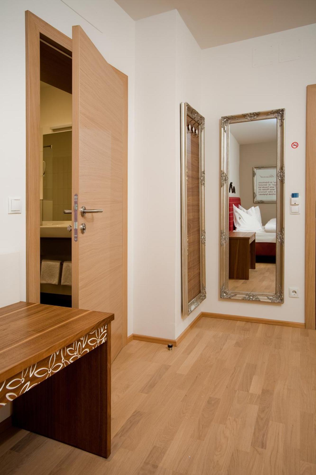 Gasthof Restaurant Zum Brauhaus Hartberg Room photo